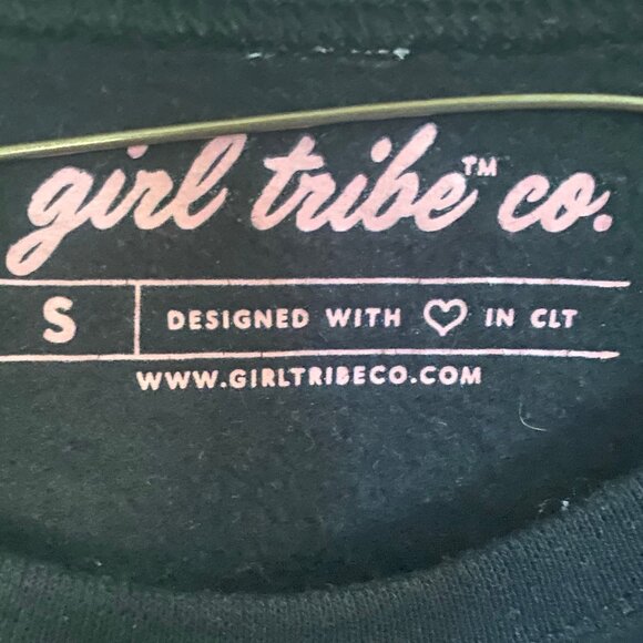 Girl Tribe Co | Hocus Pocus Sanderson Sisters Black Halloween Sweatshirt SMALL - Picture 4 of 6